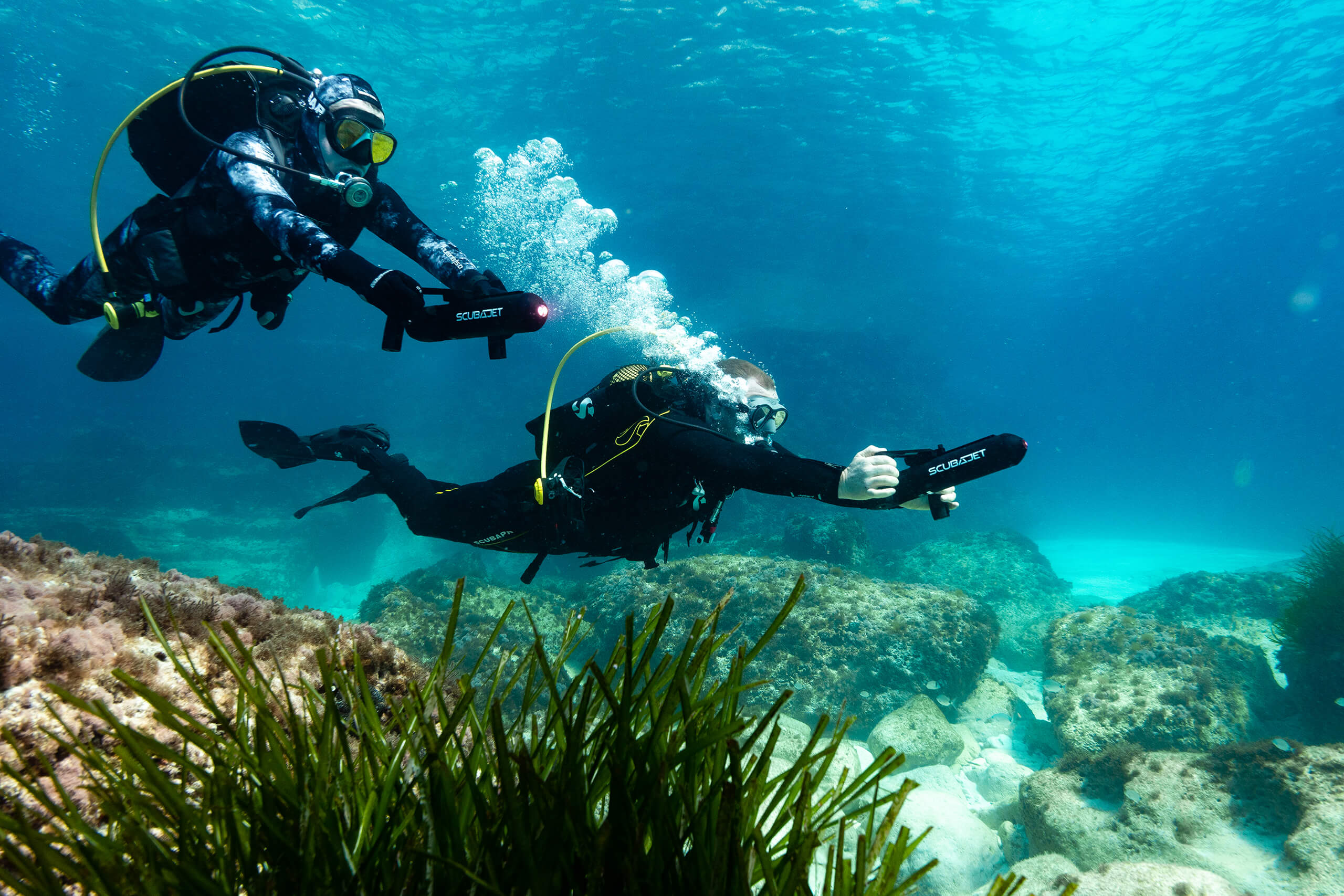 https://www.scubajet.com/media/%C2%A9SCUBAJET-Two-divers-in-the-water-with-the-SCUBAJET-PRO-Underwater-Kit.jpg