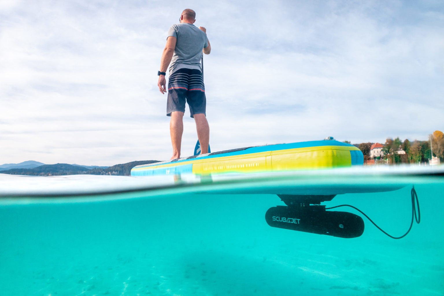 SCUBAJET’s Beginner’s Guide to Stand-Up Paddleboarding